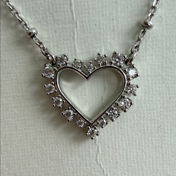 BNWT Kendra Scott Ari Heart Crystal Necklace - Picture 3 of 4